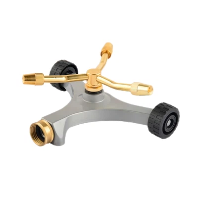 Medeninasti udarni škropilnik